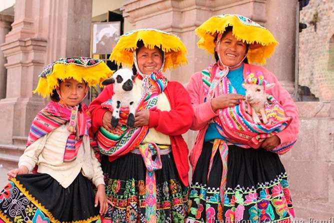 07 Day Andean Experience Through the Living Culture of the Incas - Day 2: Sacsayhuaman, four highland sites, and Ollantaytambo