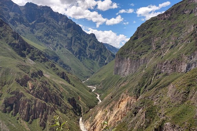 2 Day 1 Night Trek / Colca Canyon - Cruz del Condor and the start of the descent