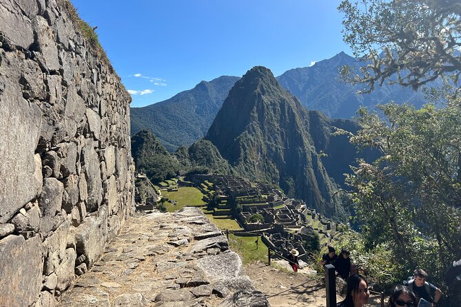 2 Day - Inca Trail to Machu Picchu - Wiñay Wayna, lunch, and the best ruins on the route