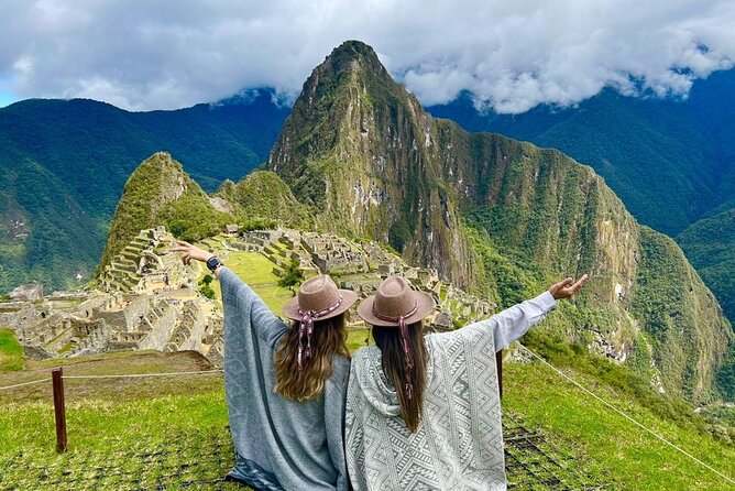 2-Day Machu Picchu Tour by train from Cusco ( All included ) - A morning bus to the Machu Picchu citadel
