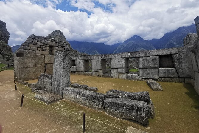 2-Day Tour in Sacred Valley and Machu Picchu from Cusco - A full day at Machu Picchu