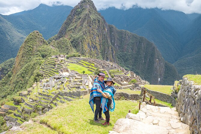 2-Day Tour: Sacred Valley & Machu Picchu – All Tickets Included - Pisac, from terraces to the market