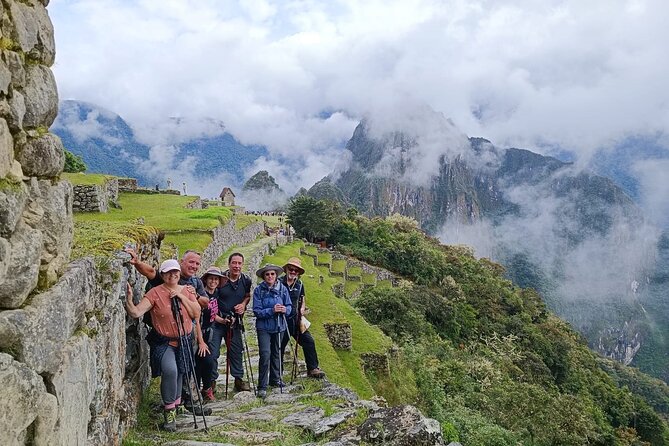 2 Day Tour Throughout the Short Inca Trail to Machu Picchu - The train to Km 104 and the first steps