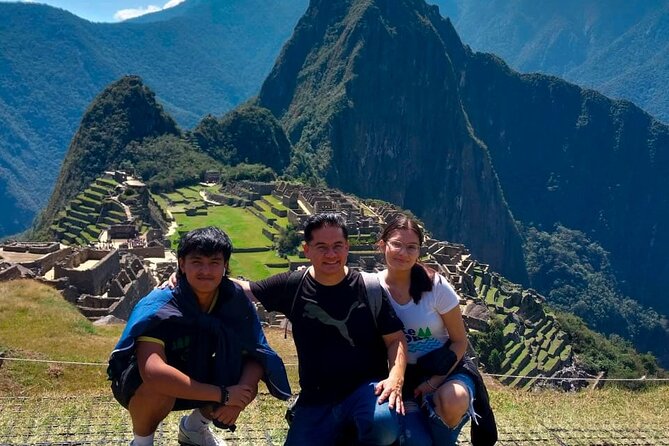 2 Days Tour to Sacred Valley and Machupicchu - Machu Picchu gets a proper guided morning