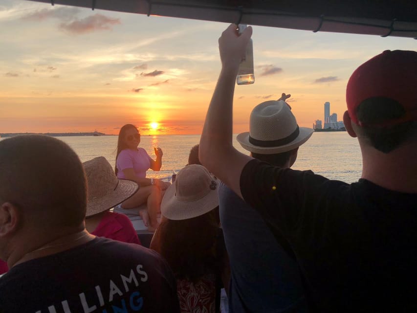 2-hour tour in Cartagena Sunset View in party boat - Is $22 a good value?