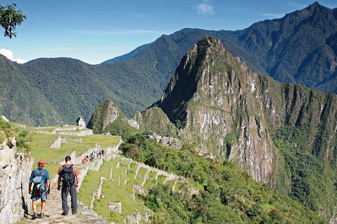 4 Day Classic Inca Trail to Machu Picchu by 360° Train - Day three: Phuyupatamarca and Wiñay Wayna
