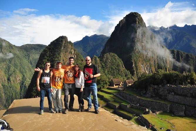 4-Day Lares Trek to Machu Picchu from Cusco - The guide and group size