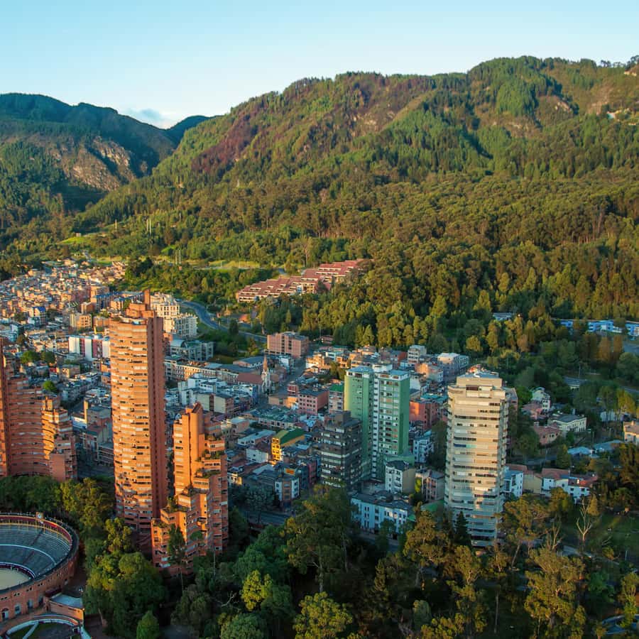 7-hour City Tour of Historic Bogotá with Monserrate - How the private format changes the day