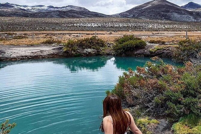 8-Hours Tour in Arequipa Laguna de Salinas with Pick-up - The small thermal pools