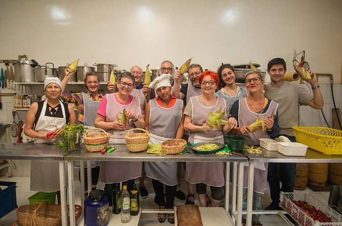 Adelante Mujer Bolivian Cooking Workshops - Why the women guides are central to the experience
