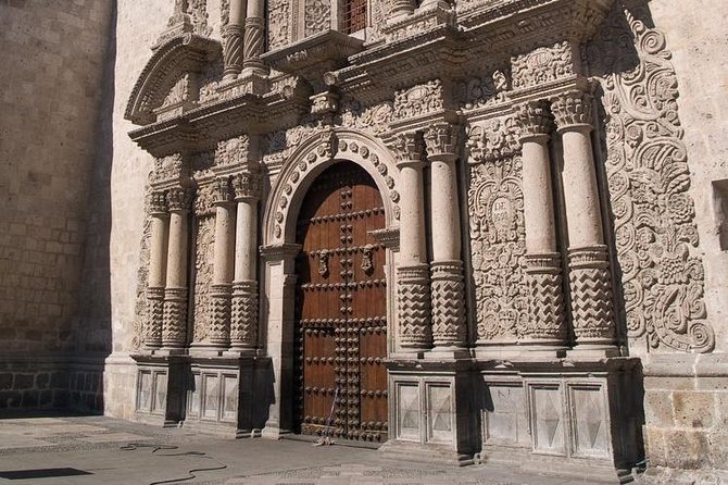 Arequipa, Historic and Colonial City and Santa Catalina Monastery - Santa Catalina feels like a town behind a wall