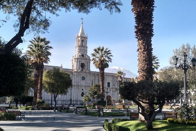 Arequipa Walking Tour city center and drinks experience - Fundo El Fierro, Arequipa’s oldest colonial neighborhood