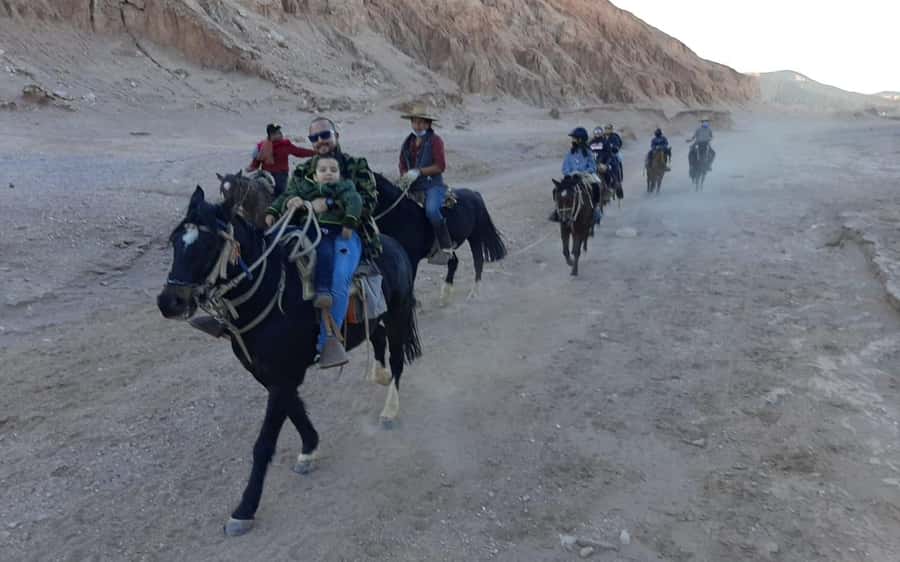 Atacama Desert: Horseback Adventure with Scenic Views - What the guide adds to the ride