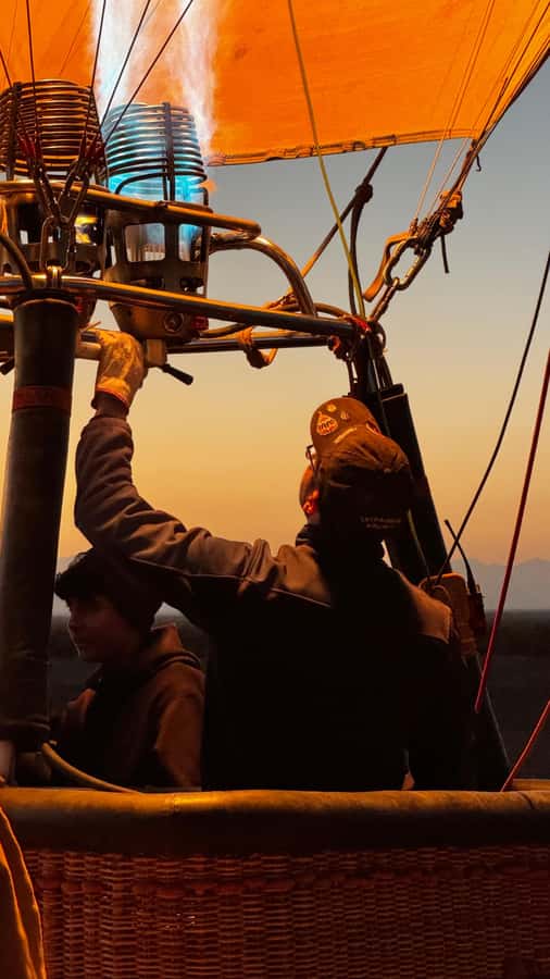 Atacama: San Pedro de Atacama Sunrise Hot Air Balloon Ride - What the Six-Person Limit Means