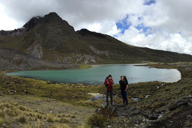 Ausangate Trek 5 Days - Day 4: Glacial lakes and the Pacchanta hot springs