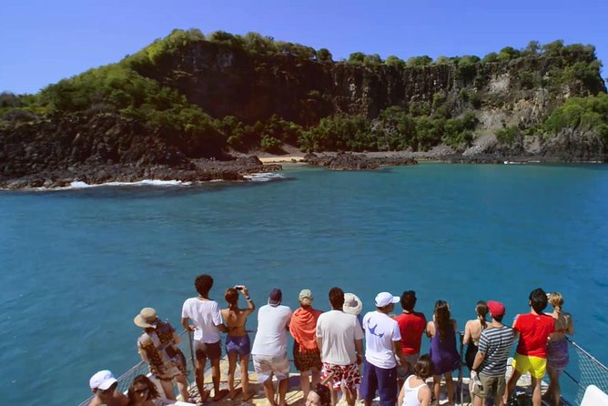 Baia do Sancho Boat Tour - From Santo Antônio Port to the secondary islands