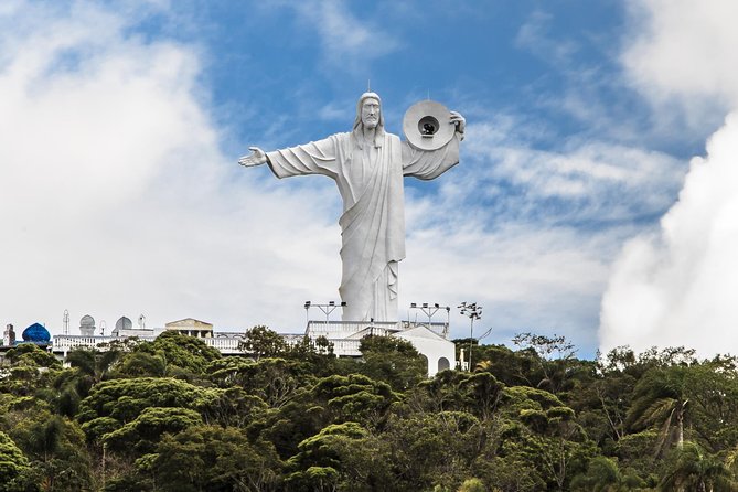 Balneário Camboriú tour and cable car ride from Florianópolis - Guides, languages, and how the day feels