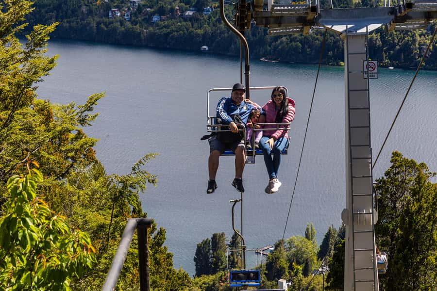 Bariloche: Circuito Chico, iconic postcards of Bariloche in a single tour - Price, guide style, and overall value