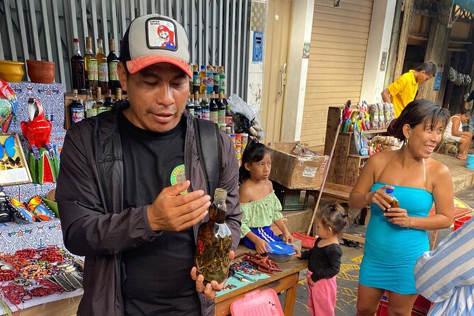 Belen Market and La Venecia Loretana Tour With A Local Guide - Eating your way through an Amazonian market