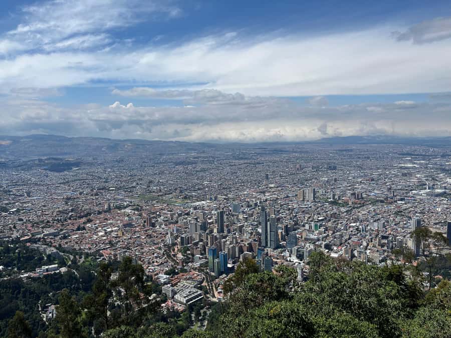 BOGOTA: City Tour, Monserrate, Gold Museum, Botero Museum, Plaza Bolívar - Key points at a glance