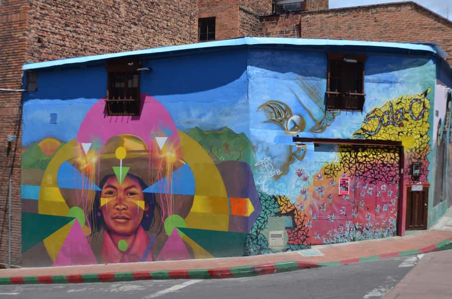 Bogotá: La Candelaria Graffiti & Urban Art Guided Tour - Why La Candelaria is the right place for a graffiti tour