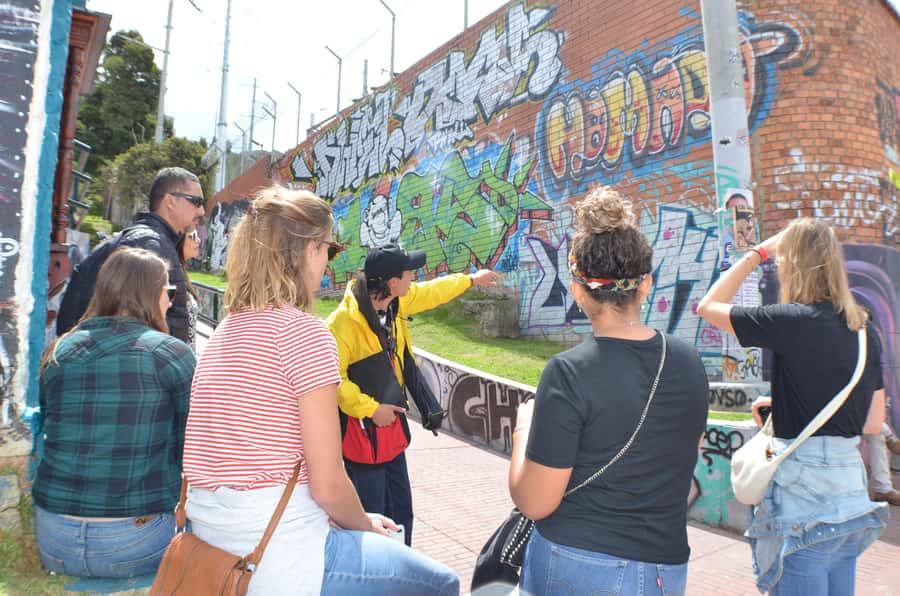 Bogotá: La Candelaria Graffiti & Urban Art Guided Tour - La Concordia Market and the city’s meeting points