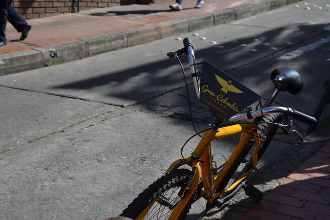 Bogotá Private Bike Tour with Transportation - What the private format changes