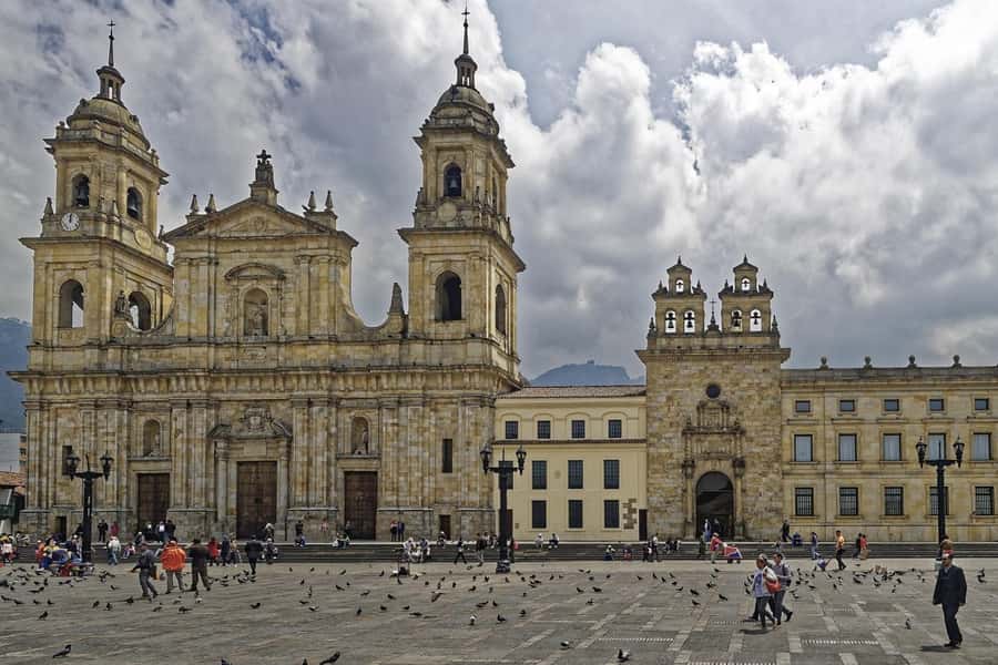 Bogotá: Private Guided Tour with Monserrate & La Candelaria - Private transport keeps a packed day manageable