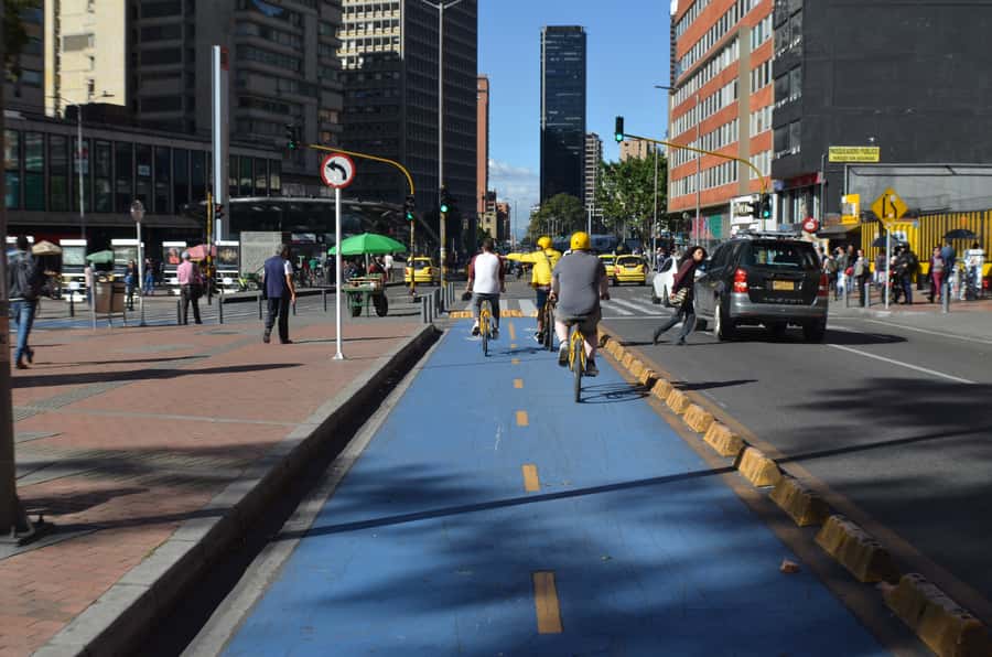 Bogotá: Shared Bike Tour - Parque Nacional: part forest, part city refuge