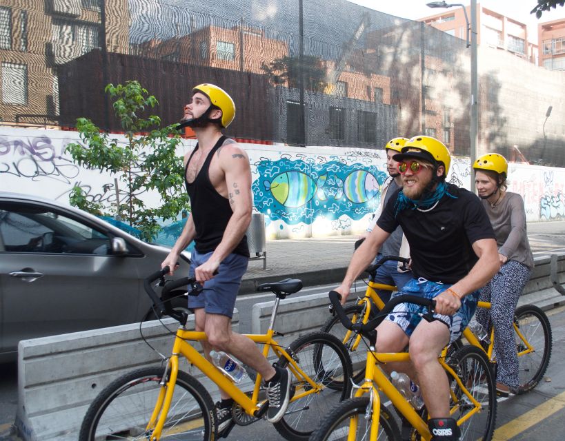 Bogotá: Shared Bike Tour - Parkway Boulevard and the city’s greener side