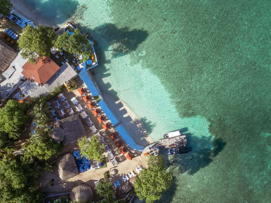BORA BORA AREA CLUB - Arriving at Bora Bora Beach Club