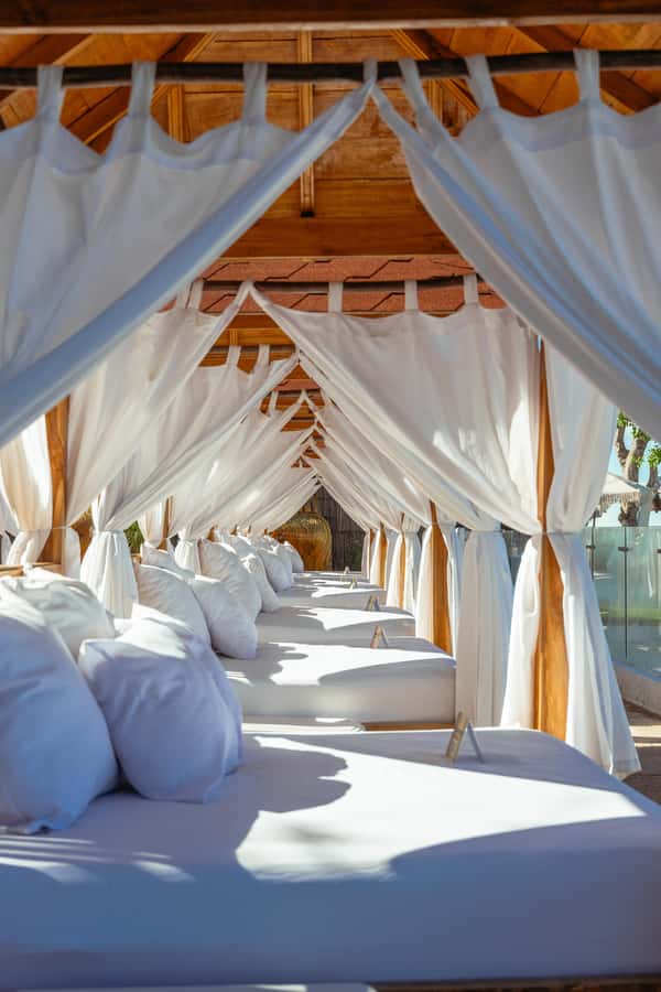 BORA BORA AREA CLUB - Who Will Enjoy This Experience Most?