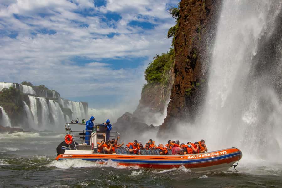 Brazil & Argentina: Iguazu Falls Both Sides in One Day - The Argentine park starts the day with close-up views