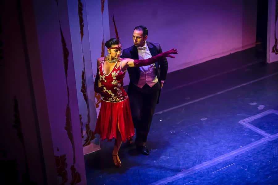 Buenos Aires: Café de Los Angelitos Tango Show & Dinner - Choosing Between Empanadas and the Three-Course Dinner
