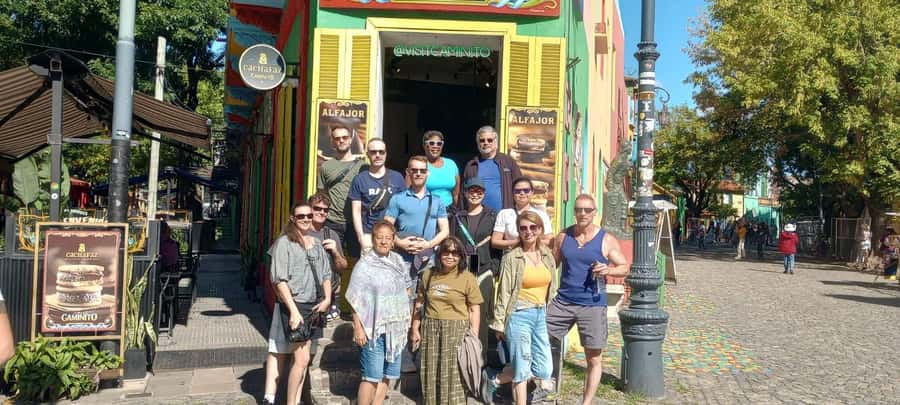 Buenos Aires: City Highlights Guided Tour with Transfer - Plaza de Mayo sets the historical stage