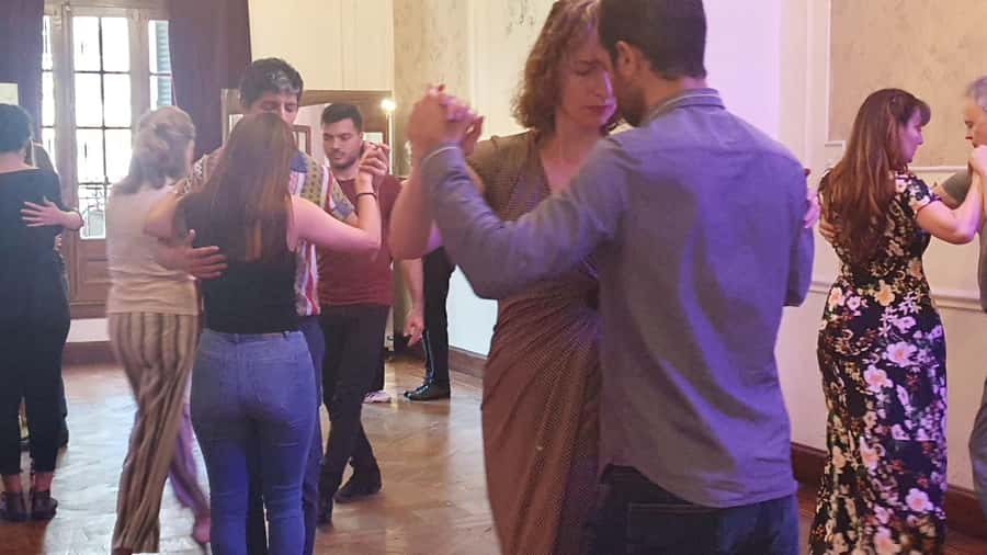 Buenos Aires: Group tango class with mate and snacks - A Buenos Aires tango afternoon in Almagro
