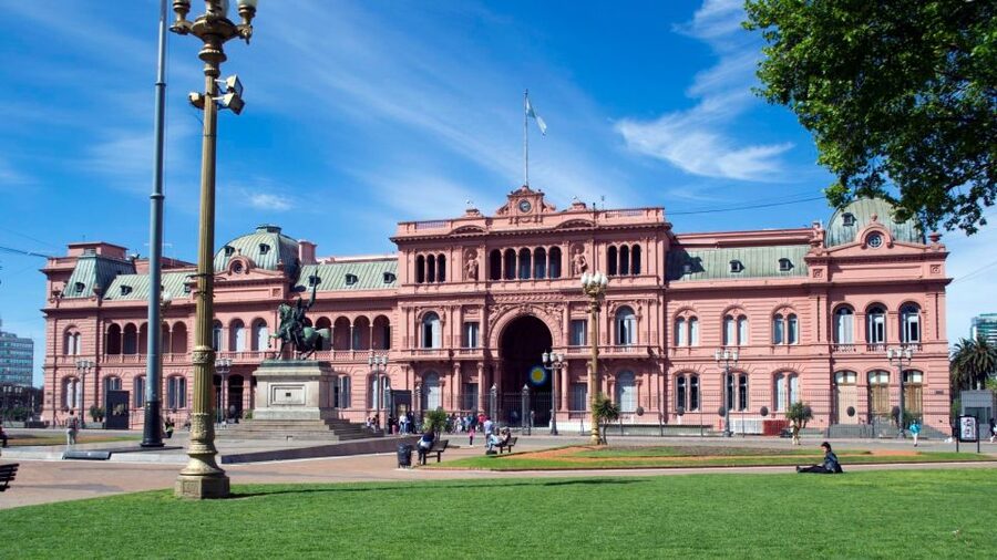 Buenos Aires: Half-Day Sightseeing Tour with 2 Stops - Pickup, timing, and the return trip