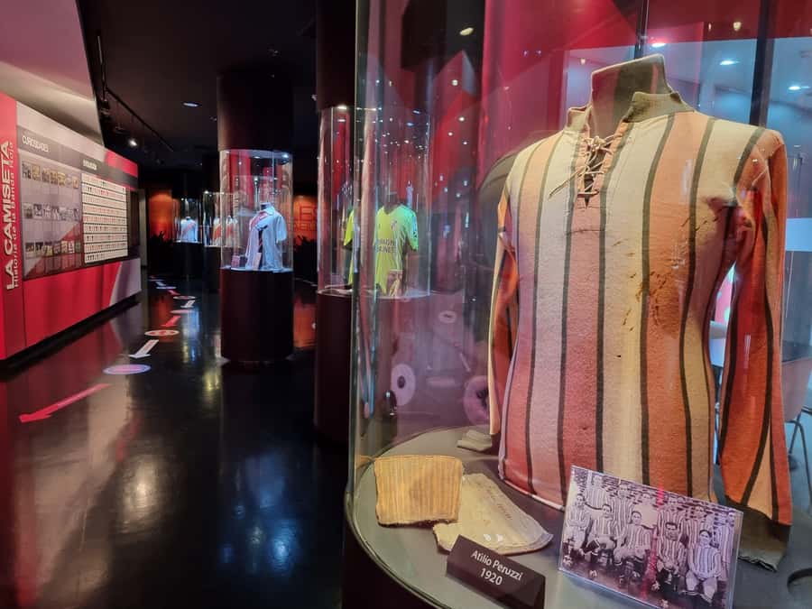 Buenos Aires: Hop-On Hop-Off Bus and Football Museums - A practical two-day plan