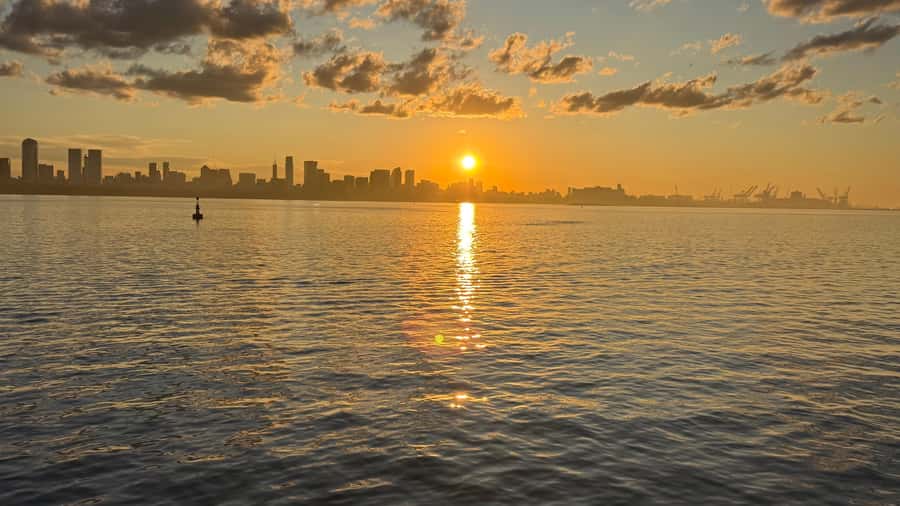 Buenos Aires: Puerto Madero Sunset Cruise with Open Bar - What you actually see along the route