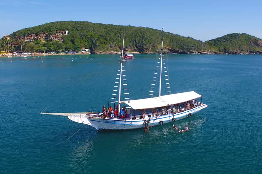Búzios 2.5-Hour Schooner Boat Experience - Seeing Búzios from the schooner