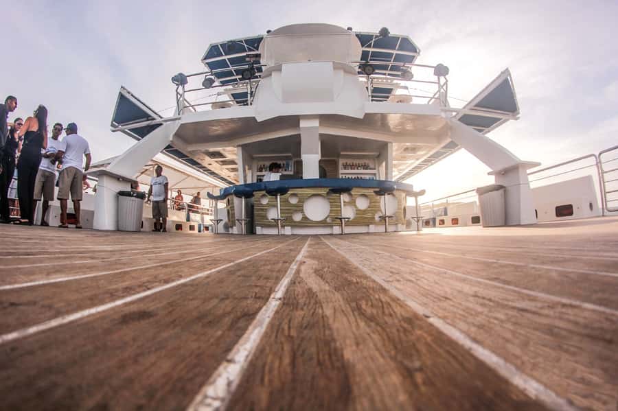 Búzios: Catamaran Boat Tour - What the $30 price really covers