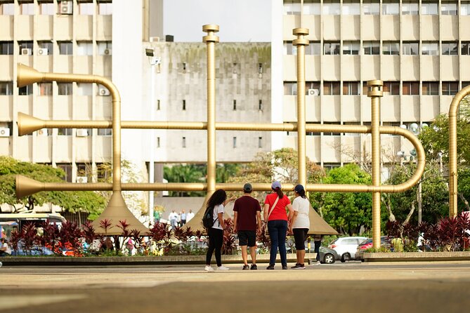 Cali: Walking tour of the historic center - Jairo Varela Square and Cali’s musical identity