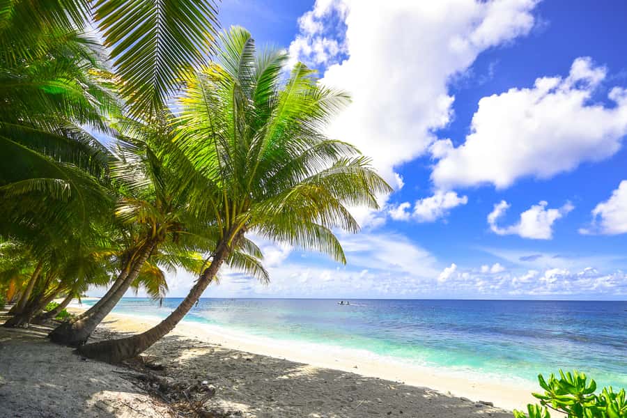 Cartagena: 5 Islands Boat Tour with Lunch, Snorkeling, & Bar - Crossing Cartagena Bay toward Bocachica