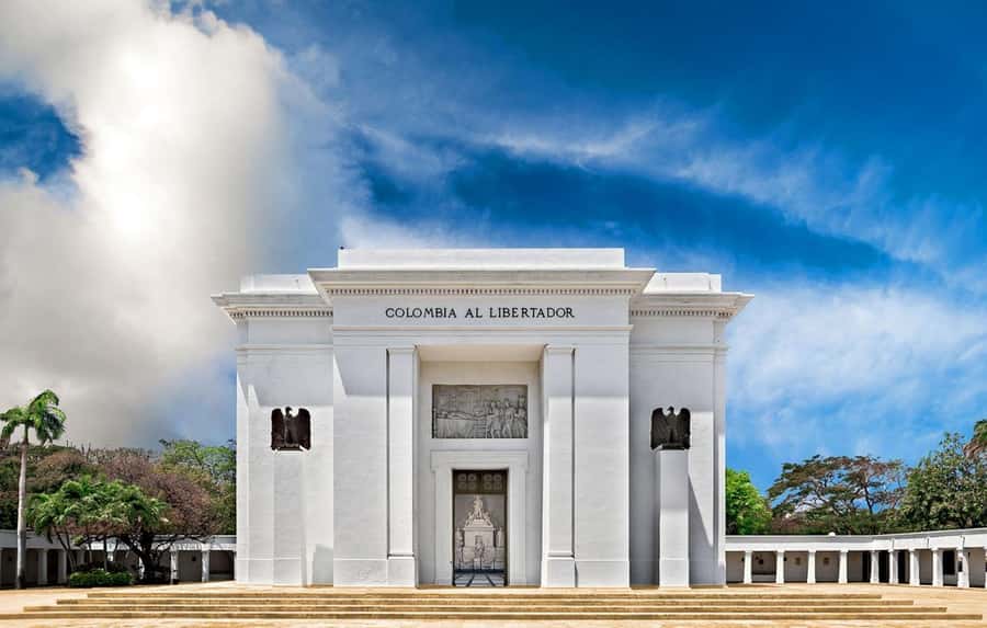 Cartagena: Barranquilla and Santa Marta All-Inclusive Tour - Along the coast toward Barranquilla