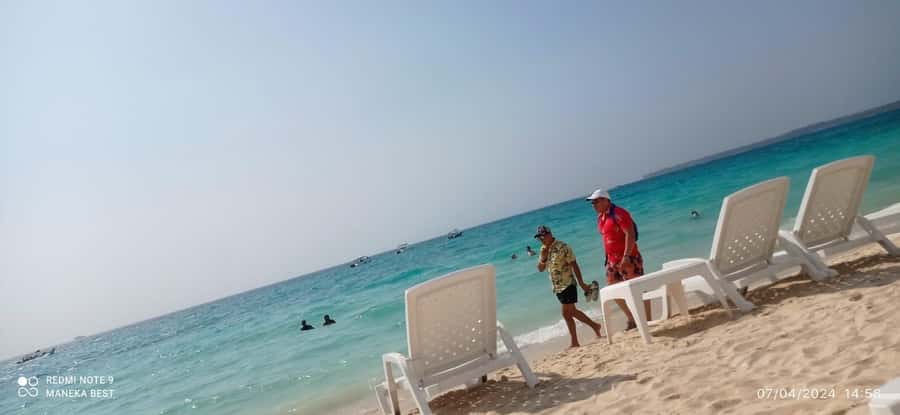 Cartagena: Barù Island Playa Blanca with Lunch - Finding your place on Playa Blanca