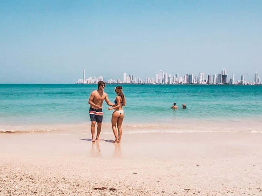 Cartagena: BEACH DAY ON TIERRA BOMBA ISLAND PUNTARENA - A five-minute crossing from Bocagrande