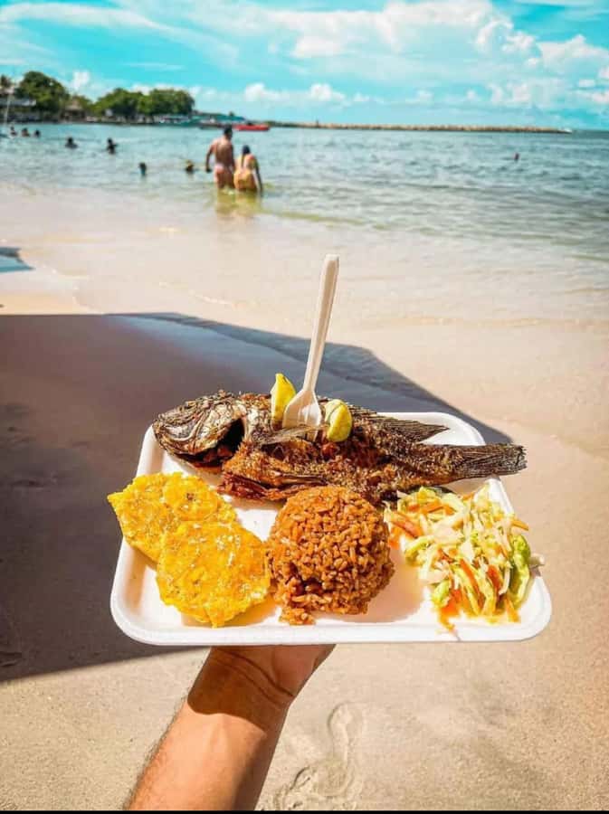 Cartagena: BEACH DAY ON TIERRA BOMBA ISLAND PUNTARENA - The $11 question: what value do you get?