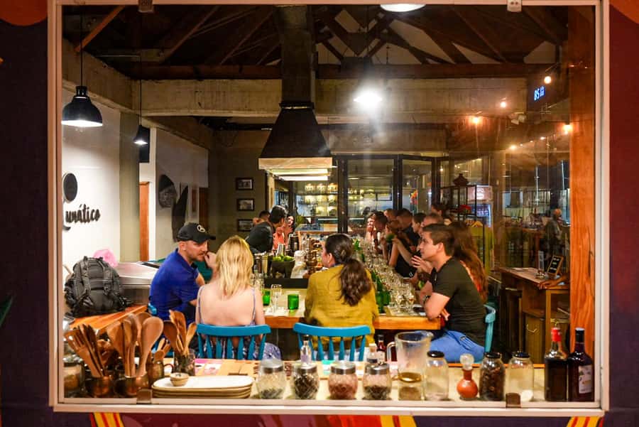 Cartagena: Boutique Rum and Chocolate Tasting at Lunático - The opening lesson: rum, Colombia, and production