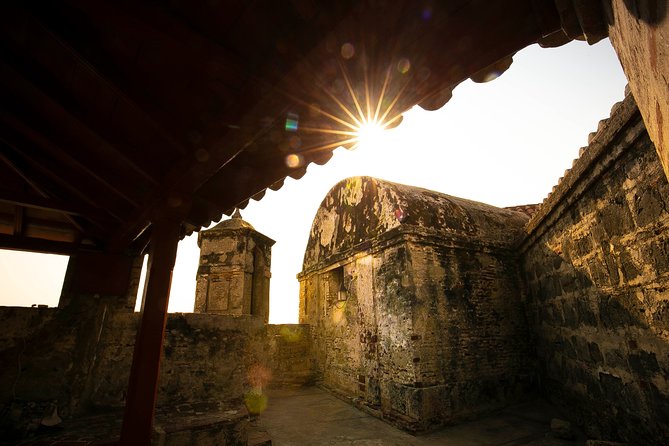 Cartagena City Tour & Convento de la Popa (AM) - Las Bóvedas, from military storage to craft shopping