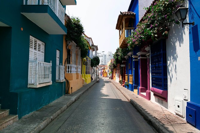Cartagena City Tour & Convento de la Popa (AM) - What the guide service adds